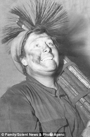 3BF1F45E00000578-4099848-image-m-21_1483904659478